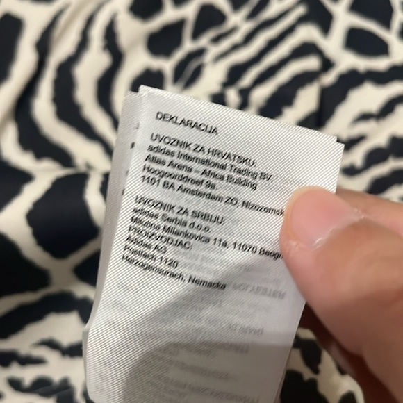 Adidas Animal Print Power Cropped Tee - Black and Off-White Size Large - Picture 8 of 10